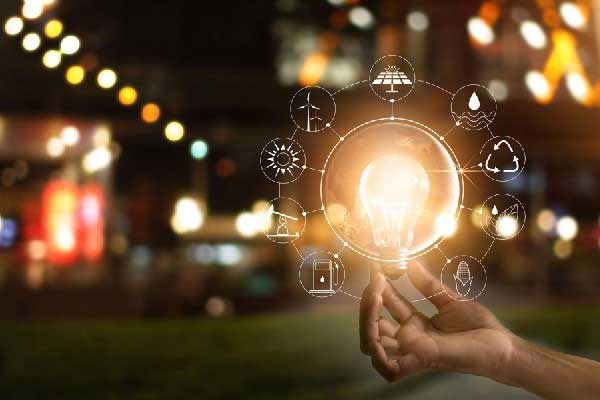 收盘：纳指与标普指数创历史新高 市场关注美联储决议